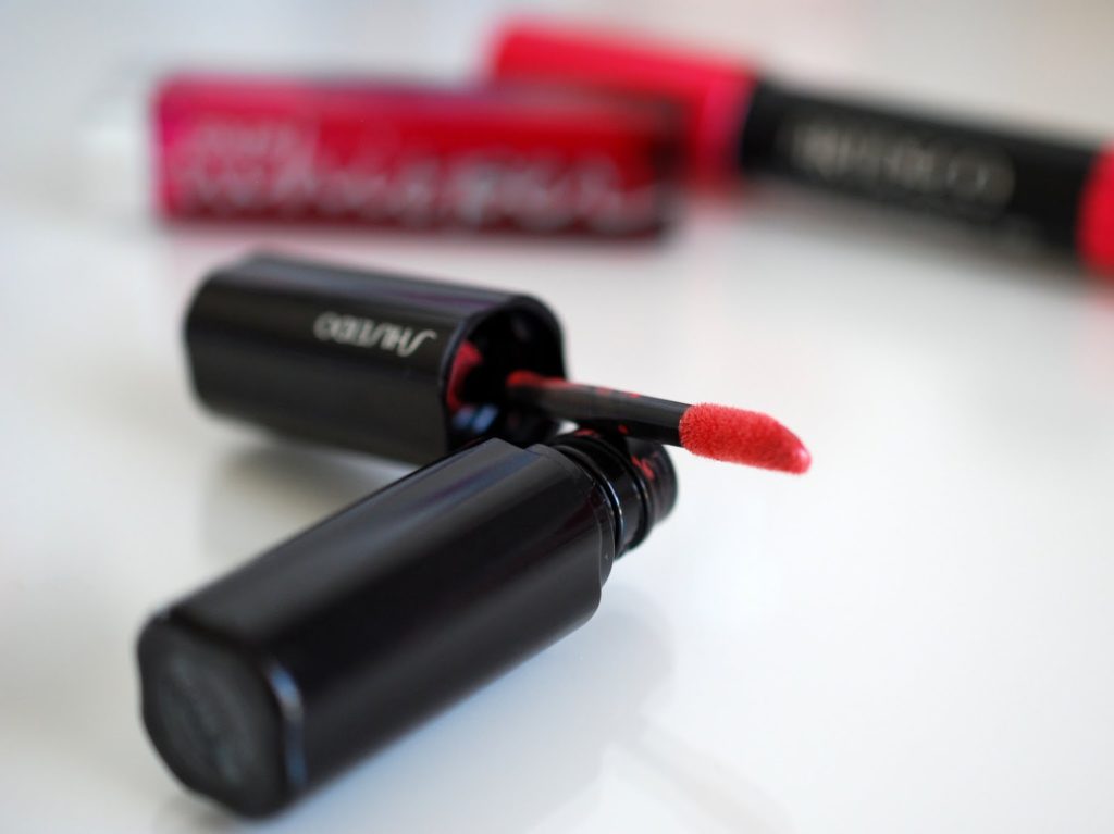 Shiseido Lacquer Rouge RD 314 "Deep Coral"