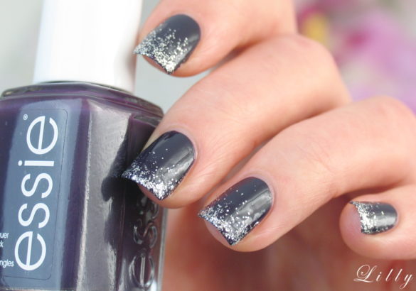 Nageldesign Weihnachten Glitzer French Nails Selber machen Anleitung für Glitzer Fingernägel im French Maniküre Look