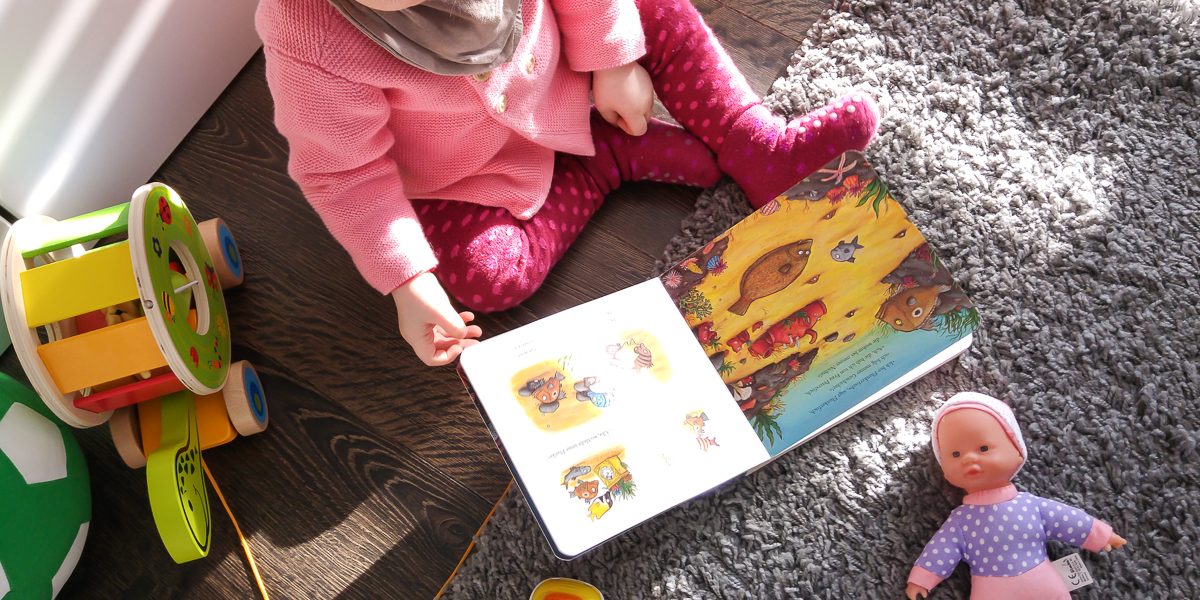 Bücher für Kleinkinder Bilder Bücher ab 1 Jahr Lieblingsbücher meiner Tochter Erfahrungen Tipps Kinderbücher Fühlbücher Bücher mit Ton und Wimmelbücher
