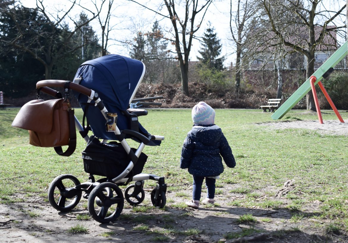 Bonavi Kinderwagen Erfahrungen Test-Bericht Familienblog MamablogI need sunshine günstiger Kombi-Kinderwagen aus Berlin made in Germany