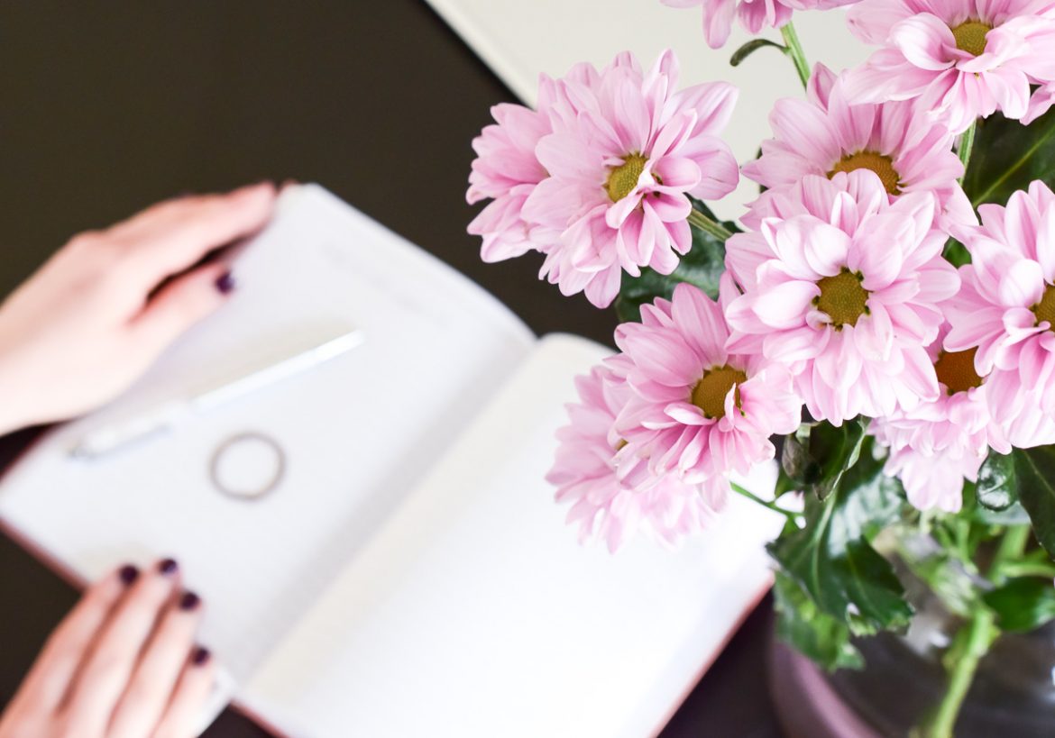 Brief an mich selbst schreiben ein Brief an mein jüngeres Ich schreiben Initiative gegen Altersarmut Stuttgarter Lebensversicherung Vorsorge Altersvorsorge für Mütter