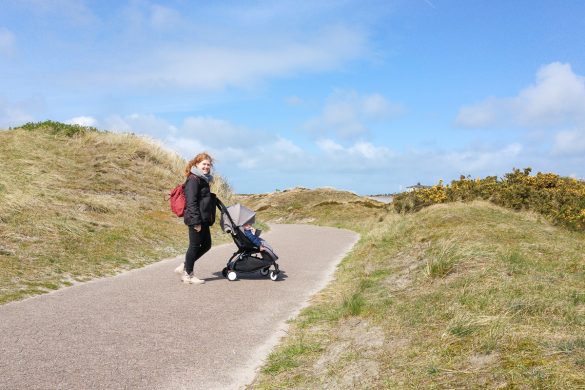 Sonnenseiten I need sunshine Nordsee Urlaub Langeoog Spaziergang in Dünen mit Kinderwagen