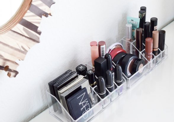 Schminktisch Ideen: 5 Tipps für Aufbewahrung & Deko!