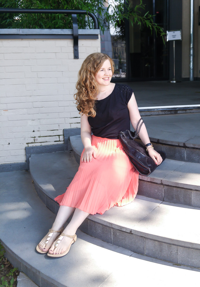 Vionic Schuhe Test und Erfahrungen Inspiration Blogger Outfit für Bloggerevent im Sommer mit Vionic Zehen Sandalen gold auf I need sunshine Lifestyleblog