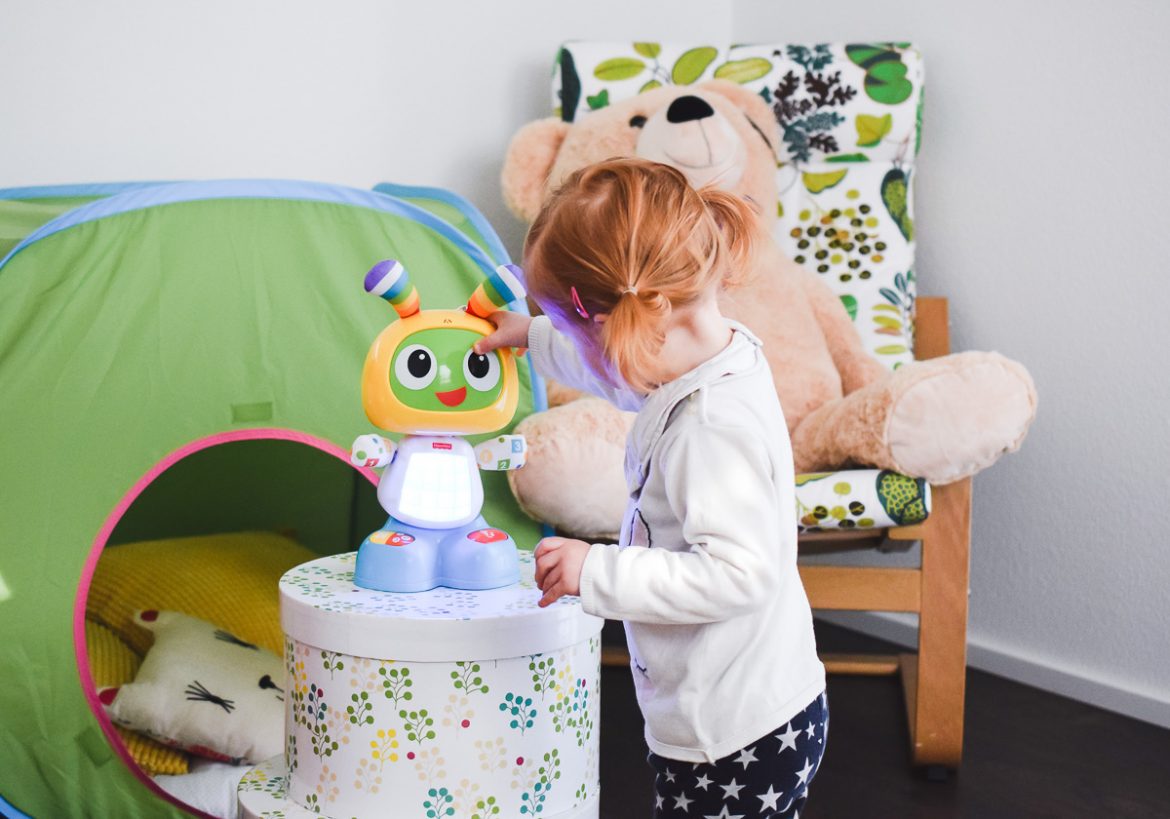 Tanzspaß BeatBo von Fisher Price Erfahrungen Test Anleitung Geschenkidee Weihnachten Kleinkind Babys Kinder
