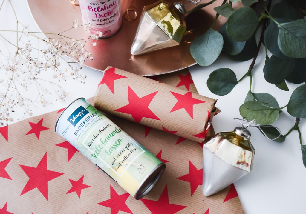 DIY Idee Weihnachten Beauty Adventskalender selber machen mit Kneipp Badeperlen Upcycling alte Verpackung