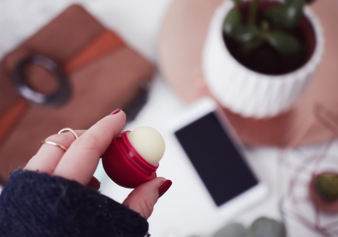 eos Evolution of Smooth neue verbesserte Formel Organic Lip Balms Visibly Soft Erfahrungen Test