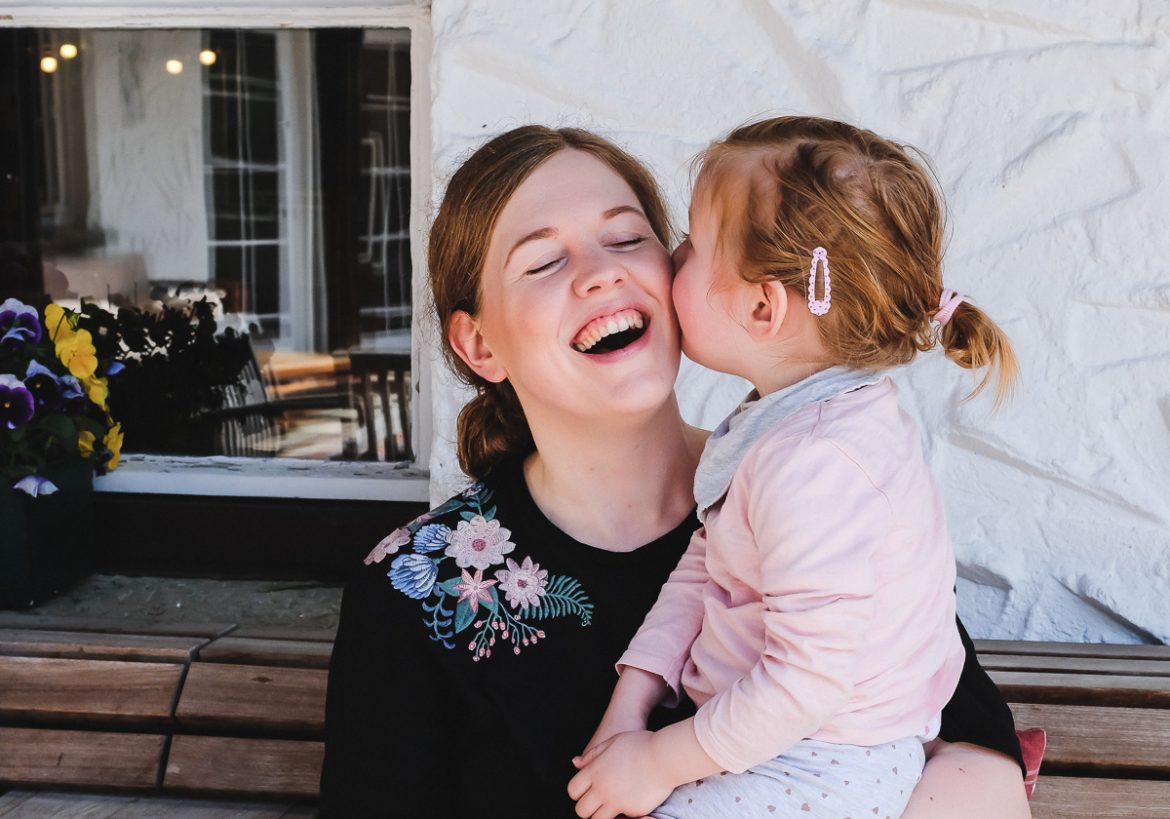 eos Crystal Lip Balm vegan neu in Deutschland kaufen im Test Mamablogger I need sunshine Muttertag