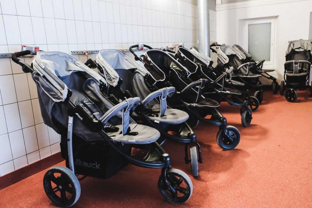 Familotel Allgäuer Berghof Gunzesried-Ofterschwang Familienhotel Spielplatz Kleinkinder Babys Erfahrungen Bewertungen Familienurlaub Allgäu Kinderwagen ausleihen Mamablog Ineedsunshine