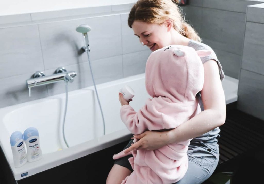 Kindern Geborgenheit geben Geborgenheits-Zuhause Tipps für Babys Kleinkinder und Bübchen Ultra Sensitive Pflege für empfindliche Haut Mamablog I need sunshine