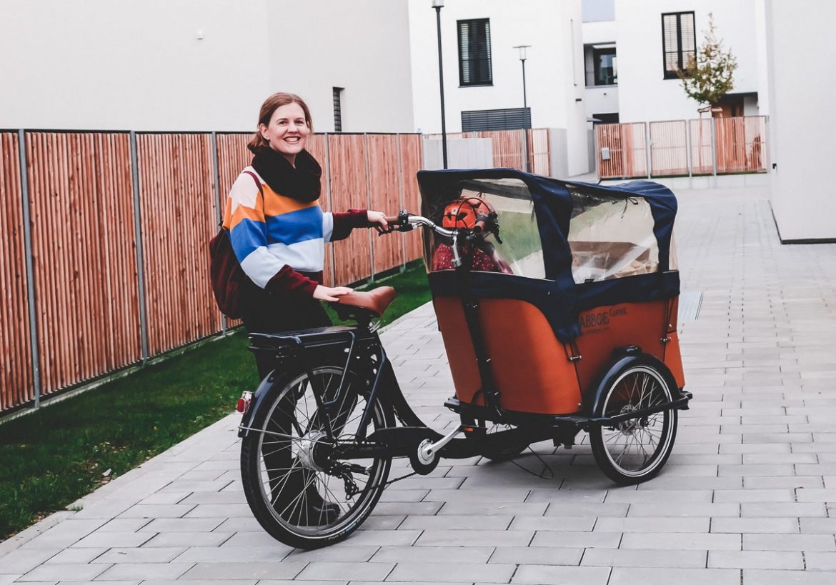 Ideen um mehr Bewegung im Alltag mit Kindern und Beruf einbauen zu können auf Mamablog I need sunshine