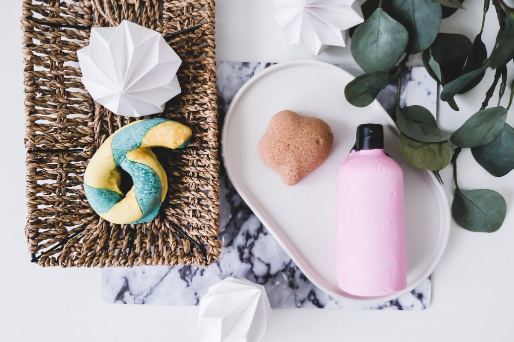 Beauty Favoriten Blog Januar 2019 Lush Valentinstag Produkte festes American Cream Duschgel Six Mehrfachschaumbad Peeling