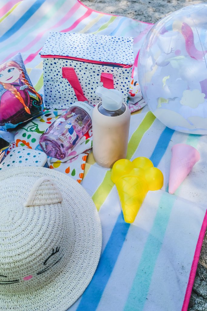 Tag am See was mitnehmen zum Schwimmen mit Kindern sowie Tipps für sicheres Baden auf Mamablog Ineedsunshine