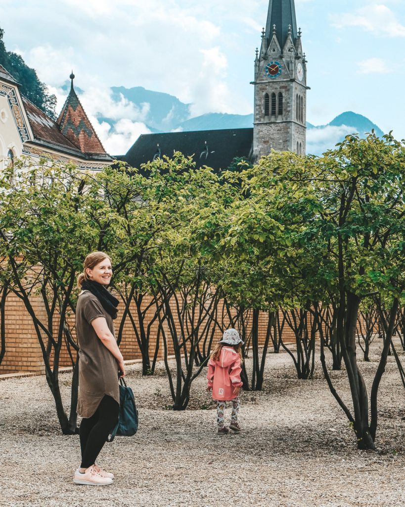 Urlaub in Liechtenstein mit Kindern Ausflug nach Vaduz Erfahrungsbericht auf Mamablog Ineedsunshine