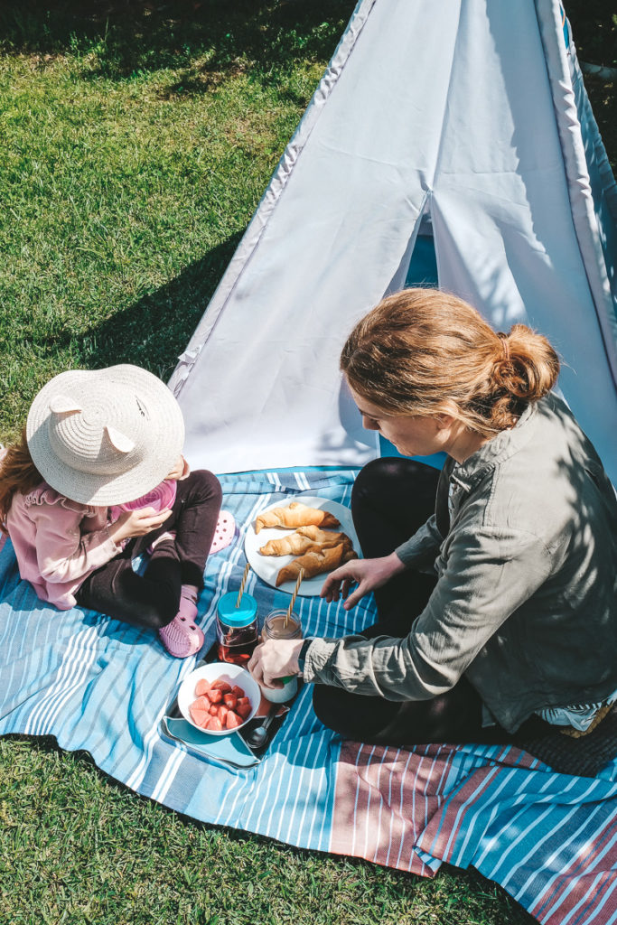 Picknick im Garten Tipps Ferien Zuhause