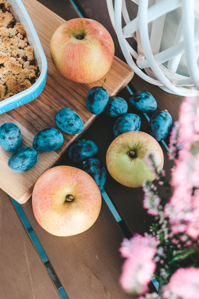 Crumble Rezept mit Zwetschgen und Äpfeln
