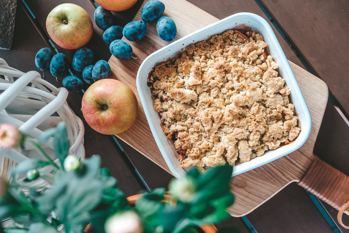 Schnelles Apfel Zwetschgen Crumble Rezept
