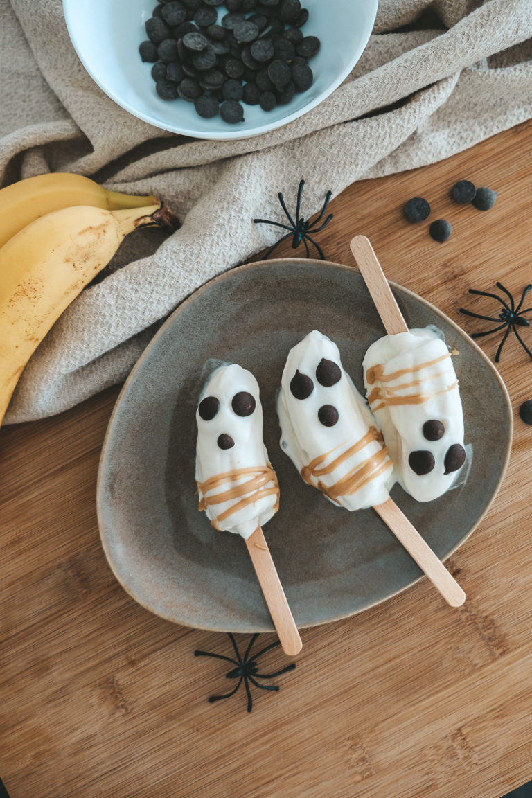 Gesundes Halloween Rezept für Kinder: &amp;quot;Gefrorene Bananengeister&amp;quot;