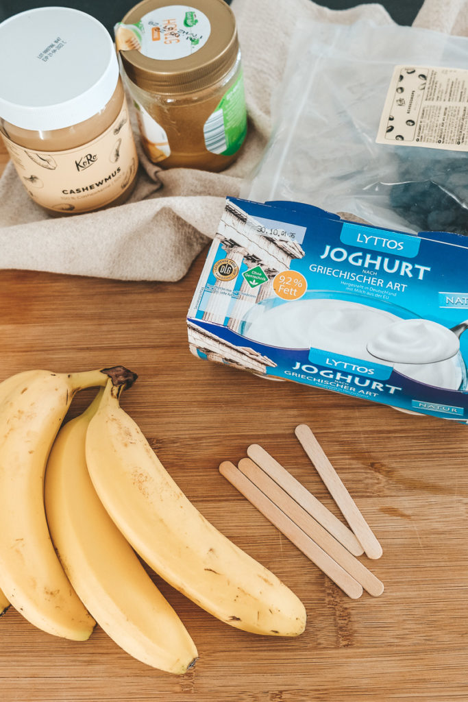 Gesundes Halloween Rezept für Kinder: &amp;quot;Gefrorene Bananengeister&amp;quot;