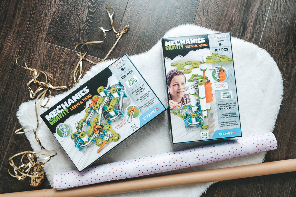 Geomag mechanics gravity test