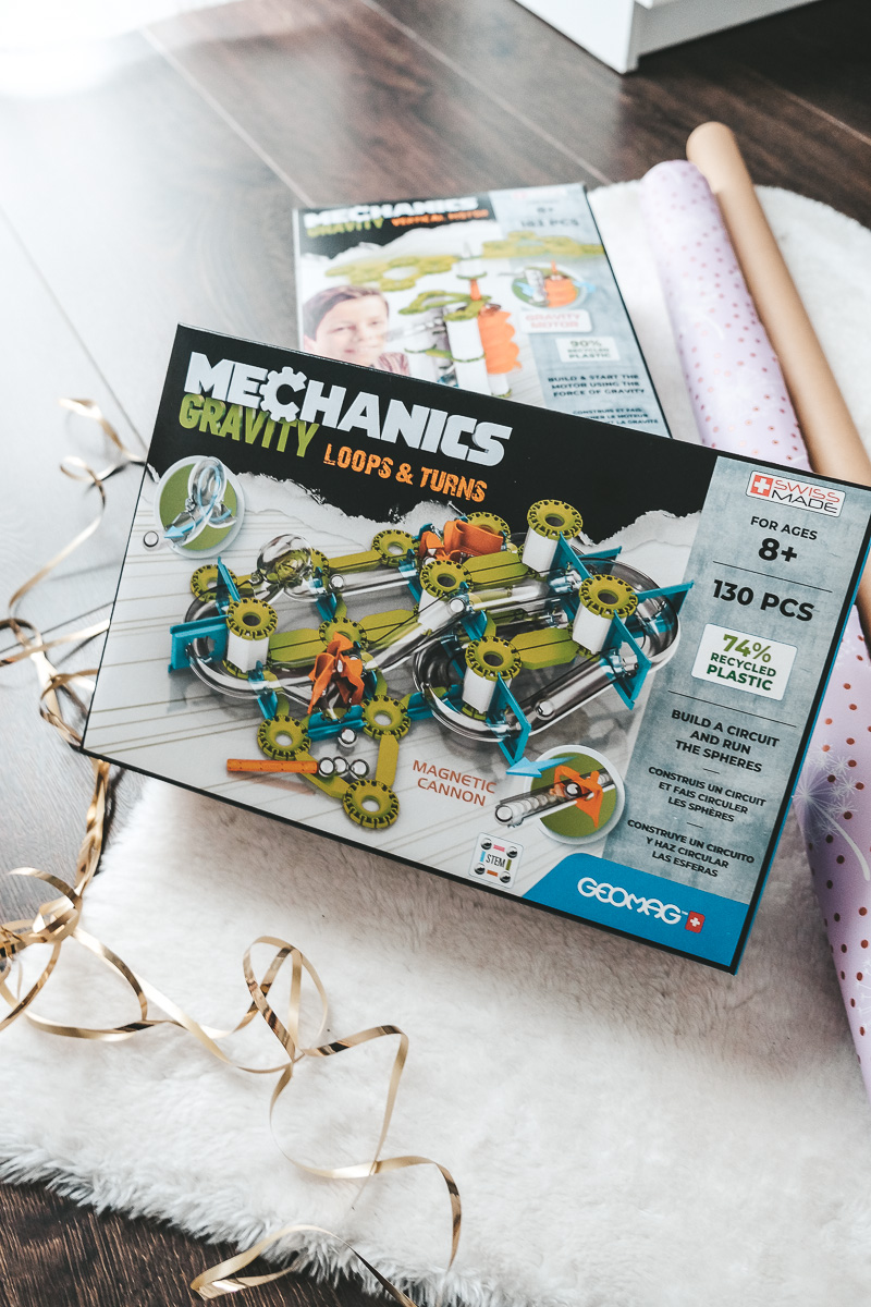 Geomag Mechanics Gravity Loops and Turns Test