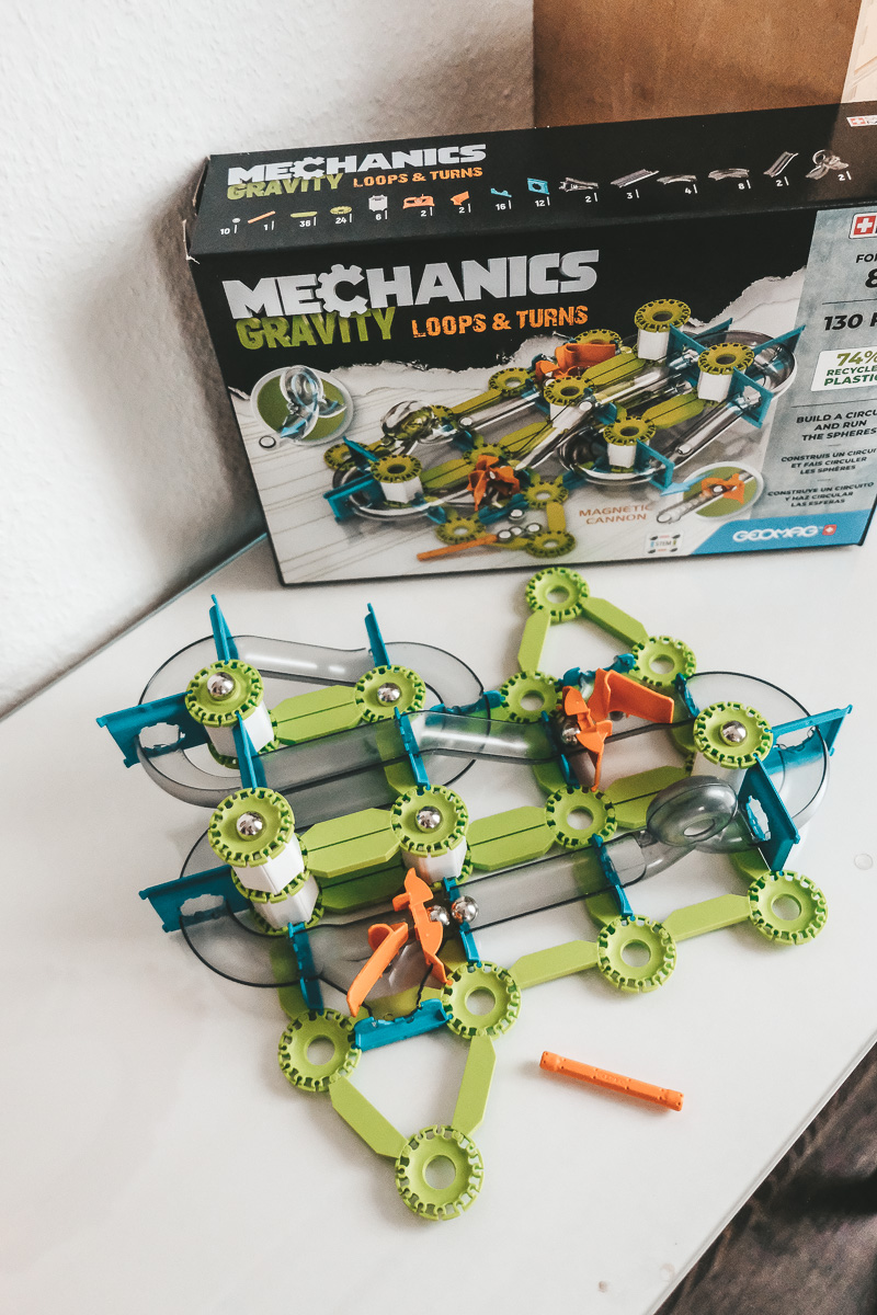 Geomag Mechanics Gravity Loops and Turns Aufbau