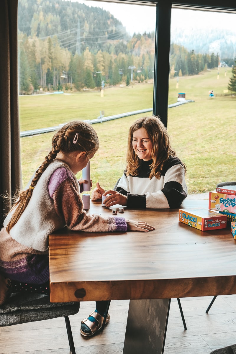 AMIGO Spiele in den Ferienhäusern von Alps Resorts Alpenchalets Biberwier Zugspitze Tirol Österreich
