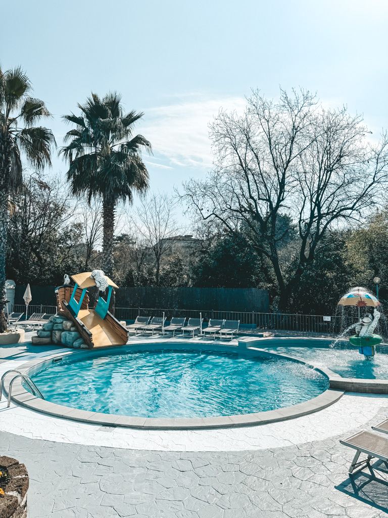 Weekend Glamping Resort Kinderpool Erfahrungsbericht Gardasee Campingplatz