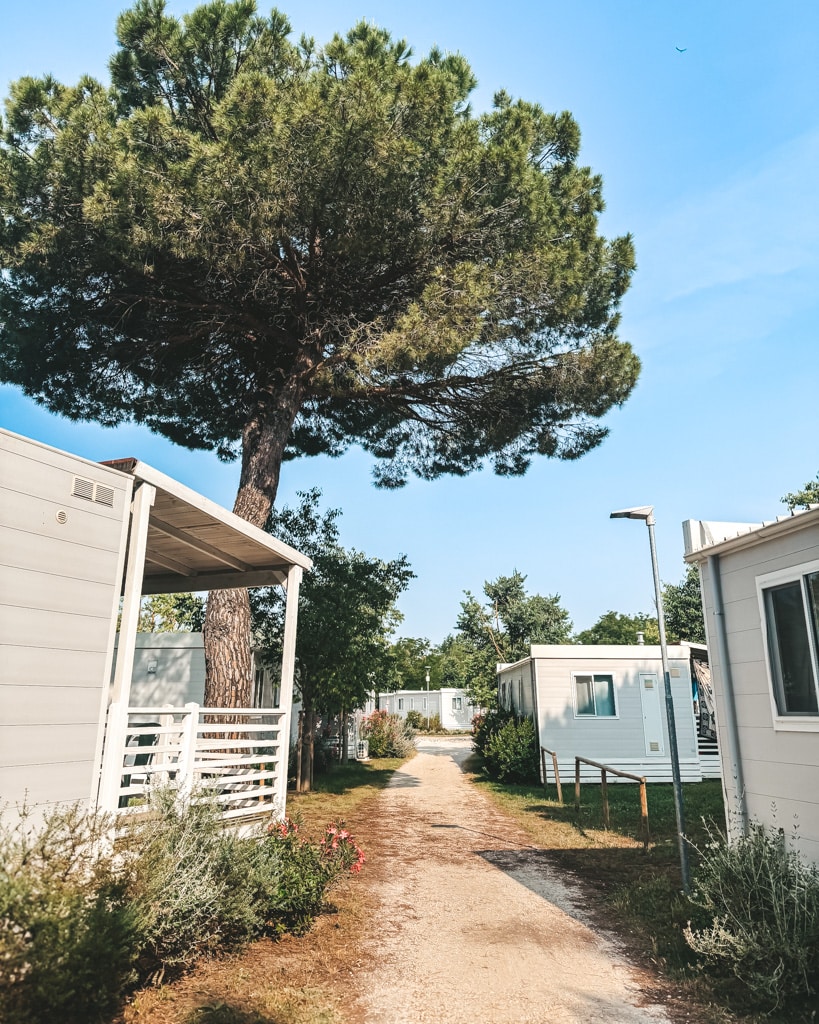 Mobilheime auf dem Campingplatz in Italien
