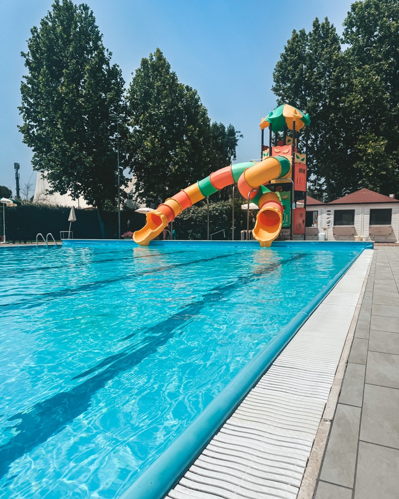Pool im Cesenatico Camping Village Italien Urlaub Erfahrungen